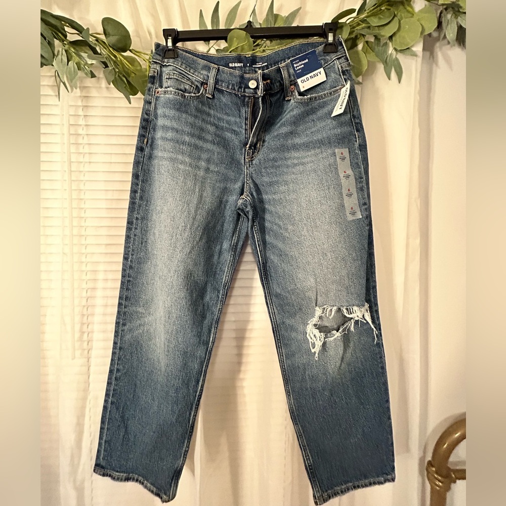 Old Navy Jeans. Brand New. Never Worn.  size 6